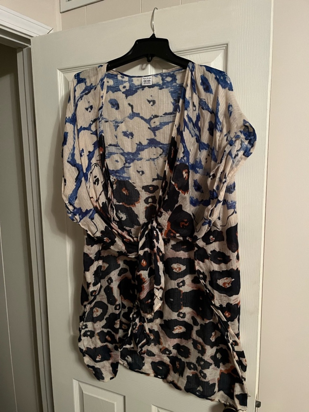 Anna & Ava Blue and Cream Watercolor Print Kimono